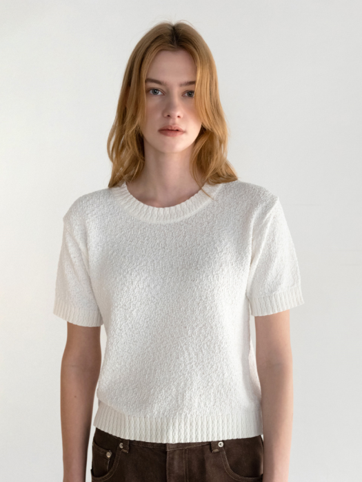 BOUCLE ROUND-NECK KNIT TOP (IVORY)