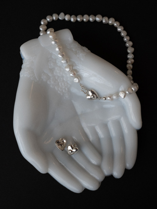 Alien Heart Necklace with Pearls
