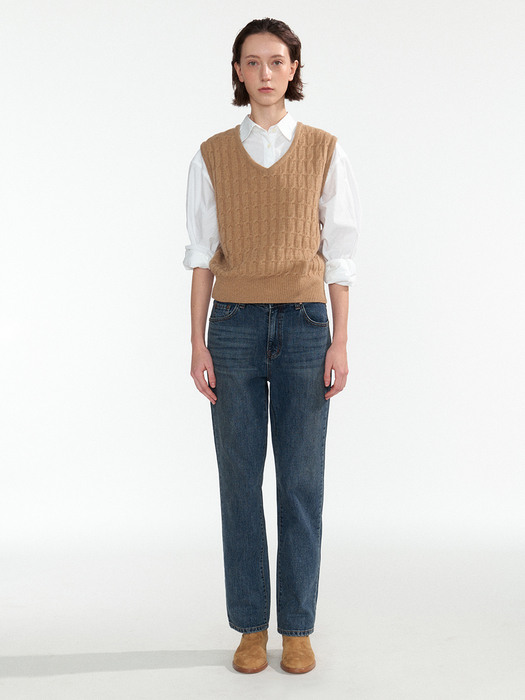 Classic cable vest (Camel)