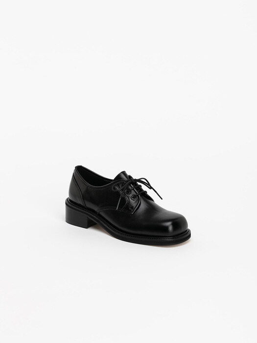 Madrina Lace-up Derby Shoes in Textured Black