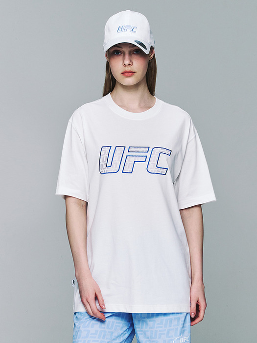 UFC 로고 모노그램 릴렉스핏 반팔 티셔츠  화이트 U2SSU2309OW