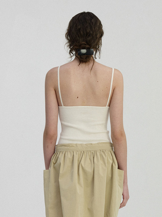 Yekki knit sleeveless (Ivory)