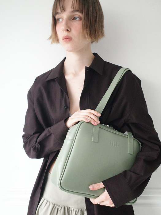 Trapezoid Middle Shoulder Bag (mint)