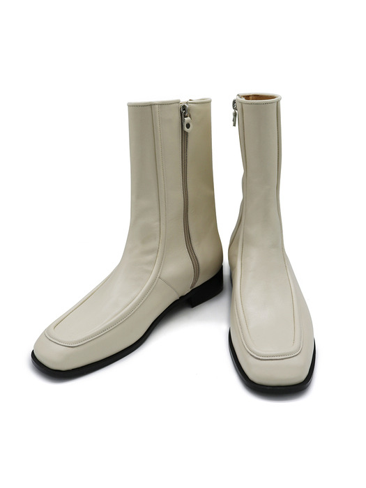  T027 line boots ivory