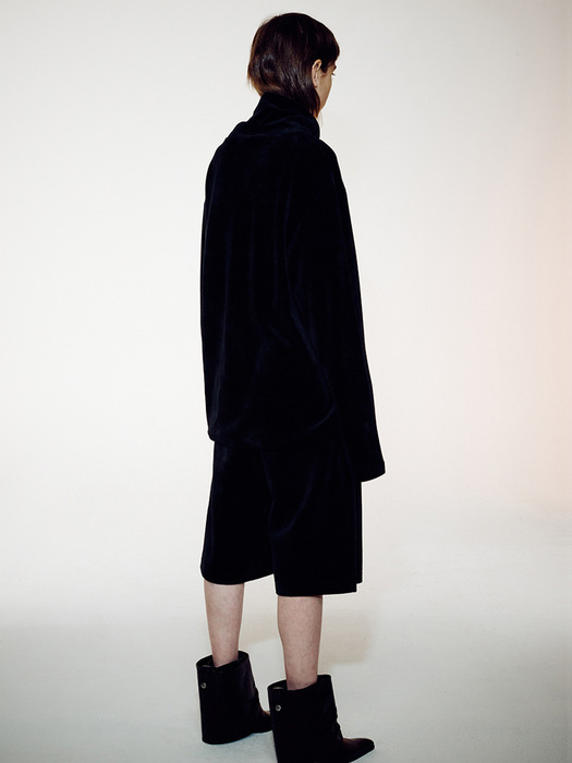 VELVET TURTLENECK PULLOVER, BLACK - Image 1