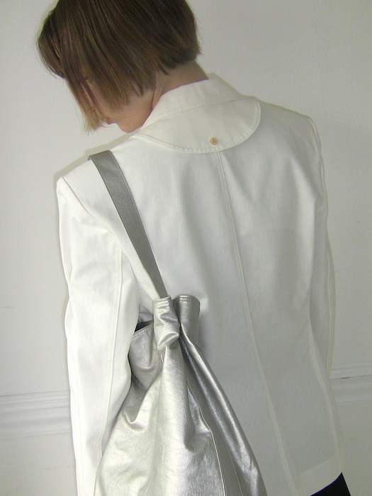 Flow Bucket Shoulder Bag (silver)