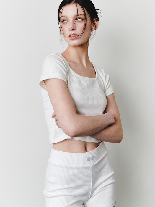 AS BASIC SQUARE CROP T [WHITE]