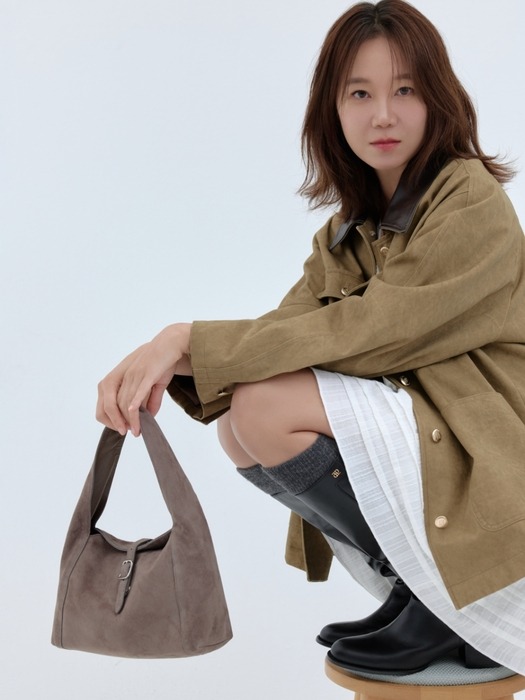 suede buckle bag (mini) - taupe