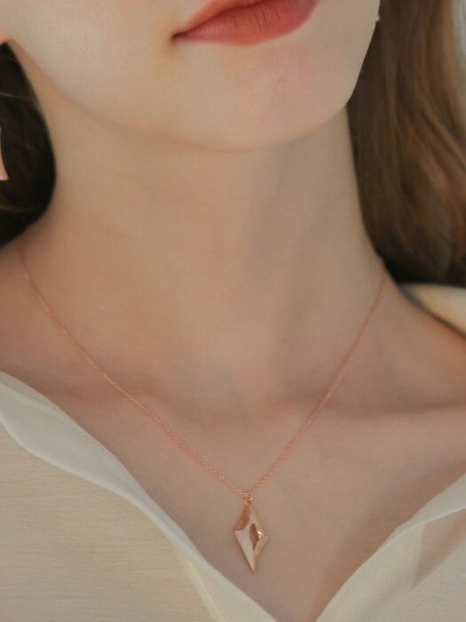 소나기 necklace