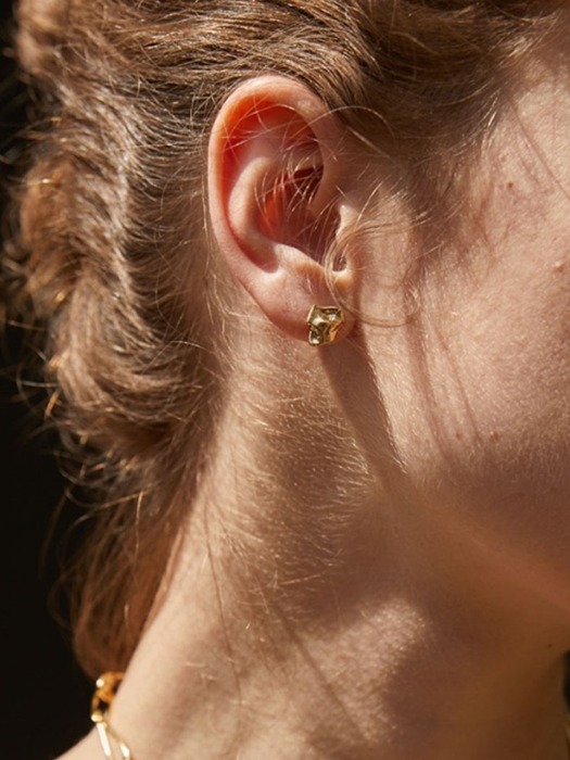 Light earring(gold)