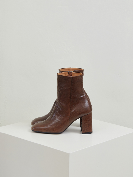 LEATHER ANKLE BOOTS (BROWN)