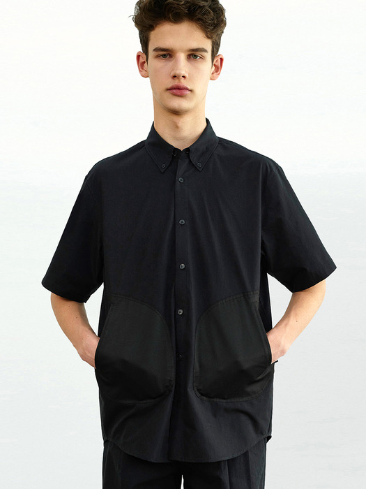 POCKET DETAIL S/S SHIRT - BLACK