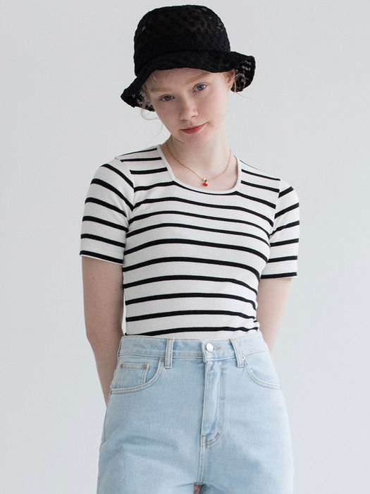 WENDY STRIPE T (WHITE)