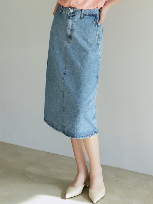 BACK SLIT DENIM SKIRT_BLUE