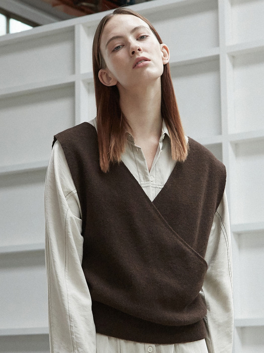 amr1302 wool wrap vest knit (brown)
