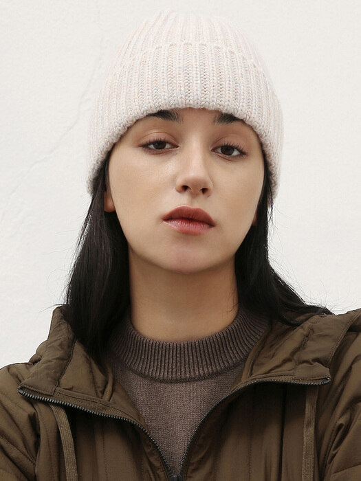 MOUNTAIN BEANIE / CASHMERE / MILK RAINBOW