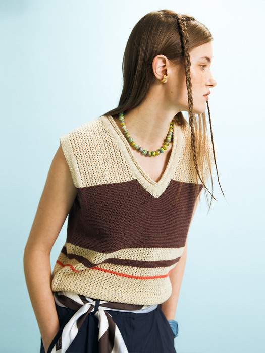 COLOR BLOCK KNIT VEST - BEIGE