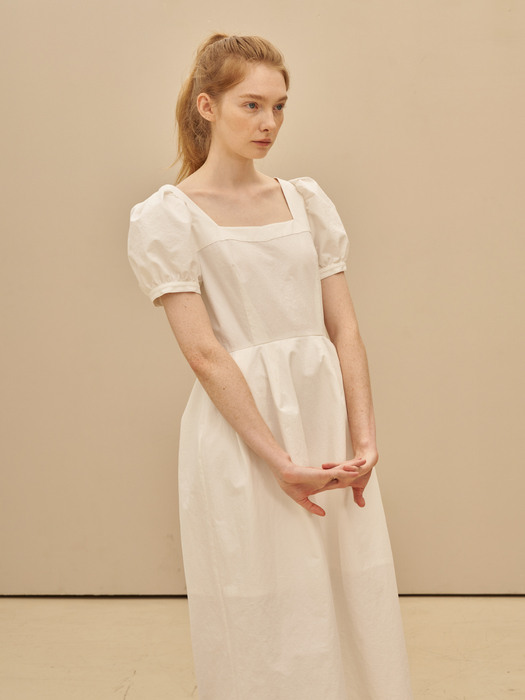 Lovely volume dress (Off-white)