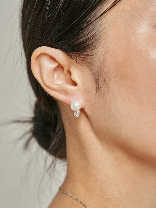 kamille Pearl(8mm) Earrings