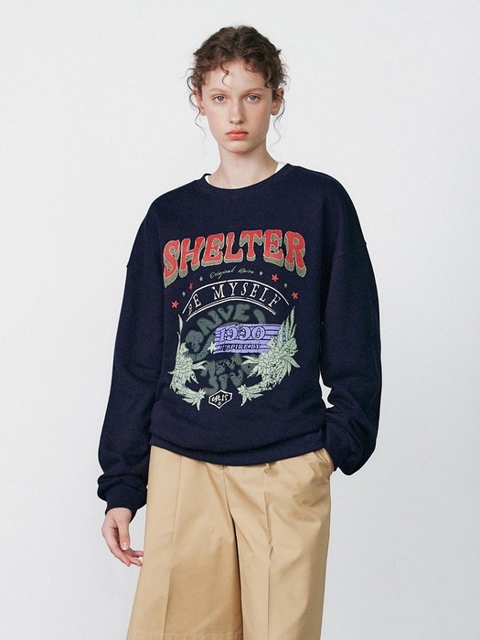 Shelter Graphic Sweatshirt in Navy VW3AE104-23