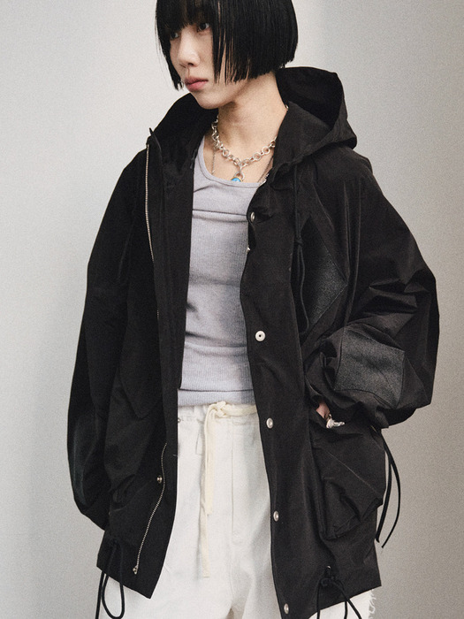 MASSIVE-DIA HOODED CROP JACKET_BK