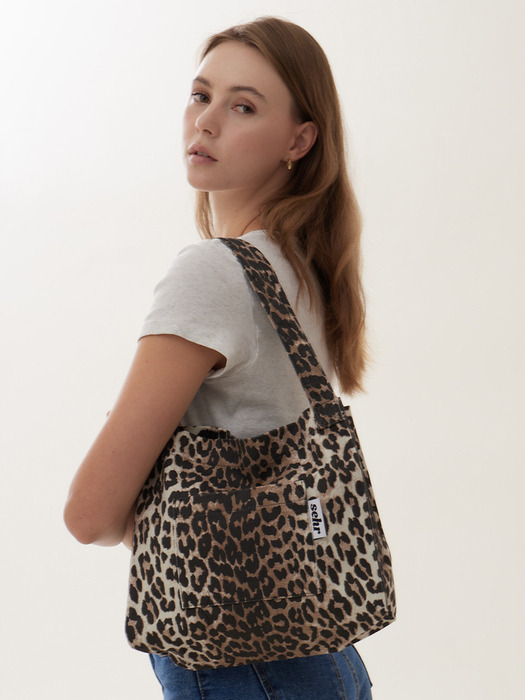 Leopard Twill Cotton Middle Bag (Brown)