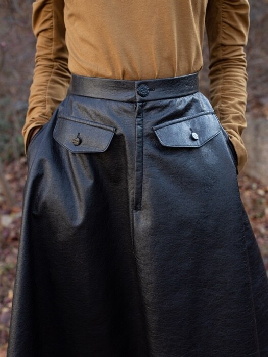 Rome Flare Skirt Paper Leather (Mulbskin)