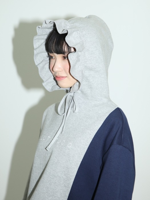 0 5 hood ruffle onepiece - GREY/NAVY