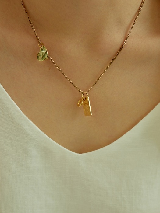 gold side heart necklace