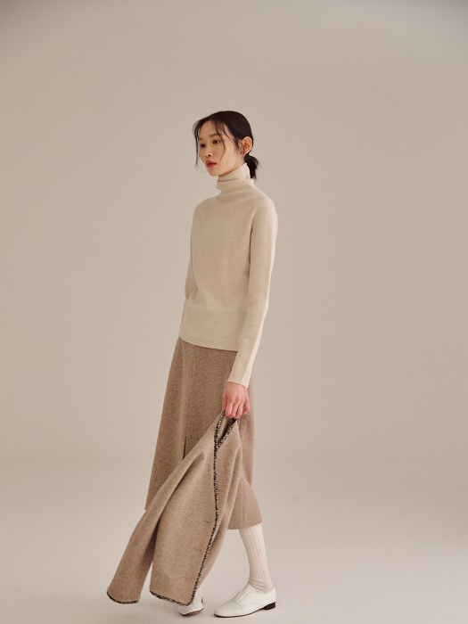 PALE BEIGE WHOLEGARMENT CASHMERE BLEND TURTLE NECK TOP