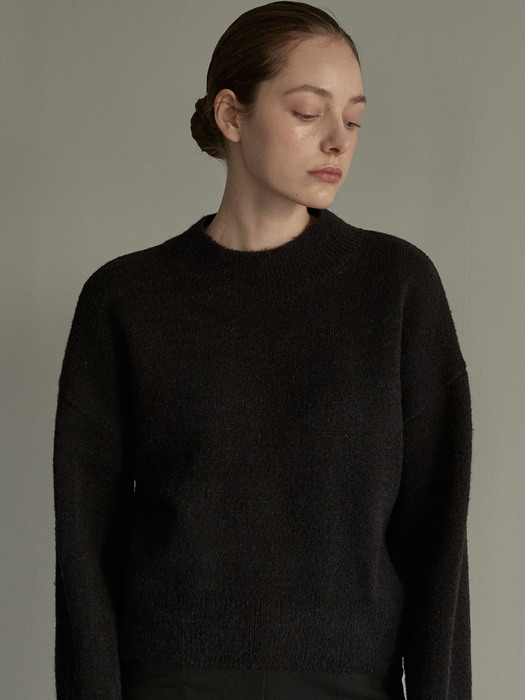 OU527 alpaca half neck knit (black)
