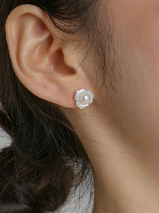 Jasmine Fresh Water-Pearl Silver Earring Ie184 [Silver]