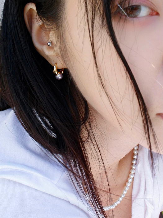 Gold pearl ring earring