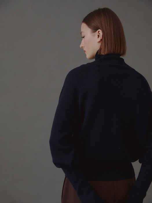 Aoki Turtleneck Volume Sleeve Knit_Navy