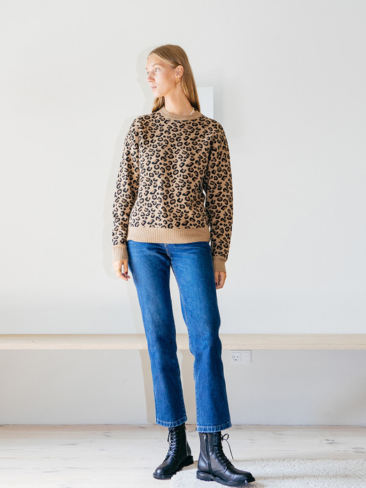 COZY Crew neck jacquard sweater (Leopard)