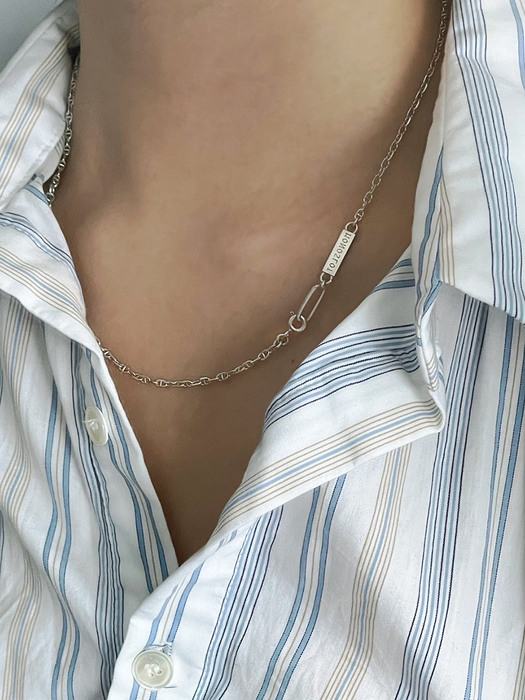 signature layered necklace 002