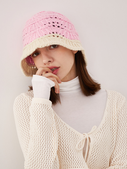 Shell Knit Bucket Hat (Light Pink & Ivory)