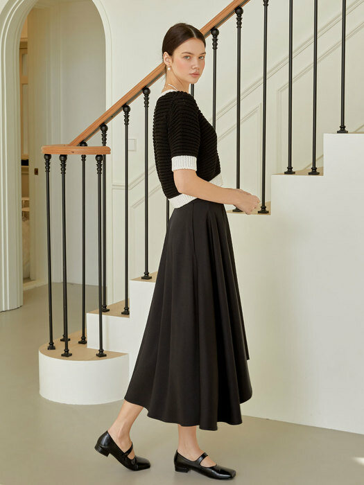 Unbalance flare skirt (black)