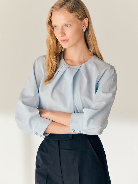 ISABELLA Tuck detail three-quarter sleeve blouse (Ivory/Light minty blue)