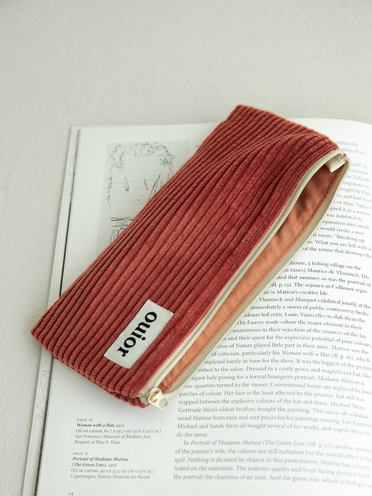 ouior flat pencil case - corduroy brick red (topside zipper)