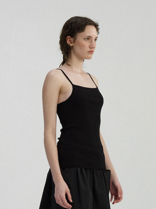 Yekki knit sleeveless (Black)