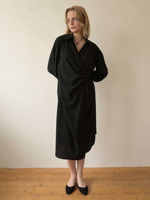 Mono Overlap Dress [Black]