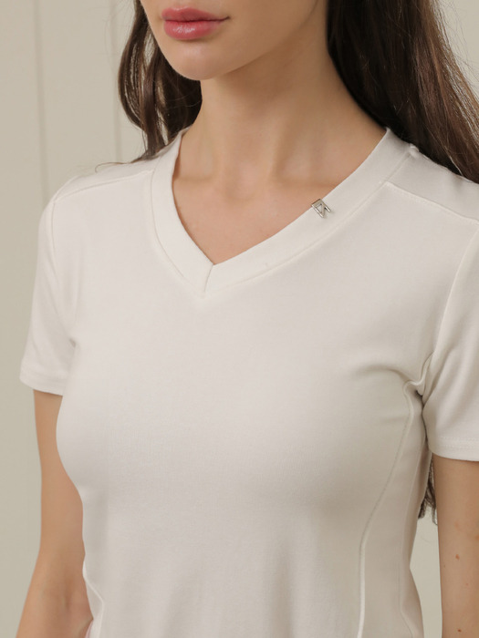 N Logo V neck Span T-shirt (White)