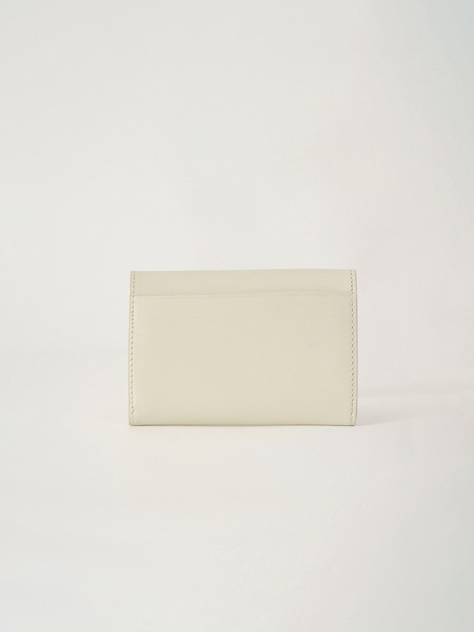 Leather card holder (Salt)