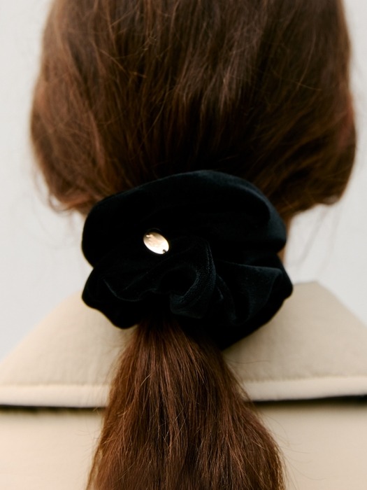 soft velvet scrunchie - black (L)