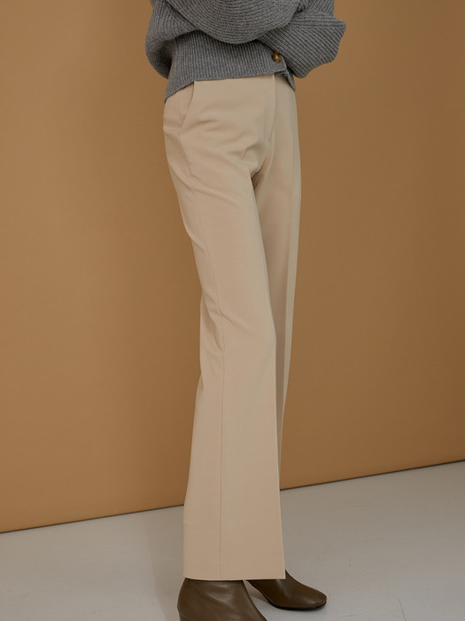 [EXCLUSIVE] Slim semi bootscut Slacks