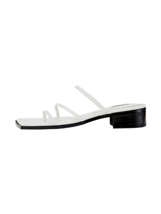 RL2-SH018 / Odd Pair Flat Sandals