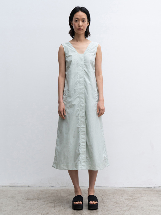 SLEEVELESS LONG DRESS (MINT)