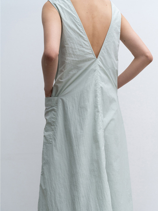 SLEEVELESS LONG DRESS (MINT)