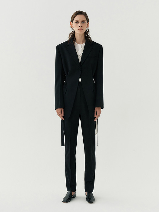 FW20 TAILORED BLAZER WITH FITTED WAIST AND BELT - BLACK